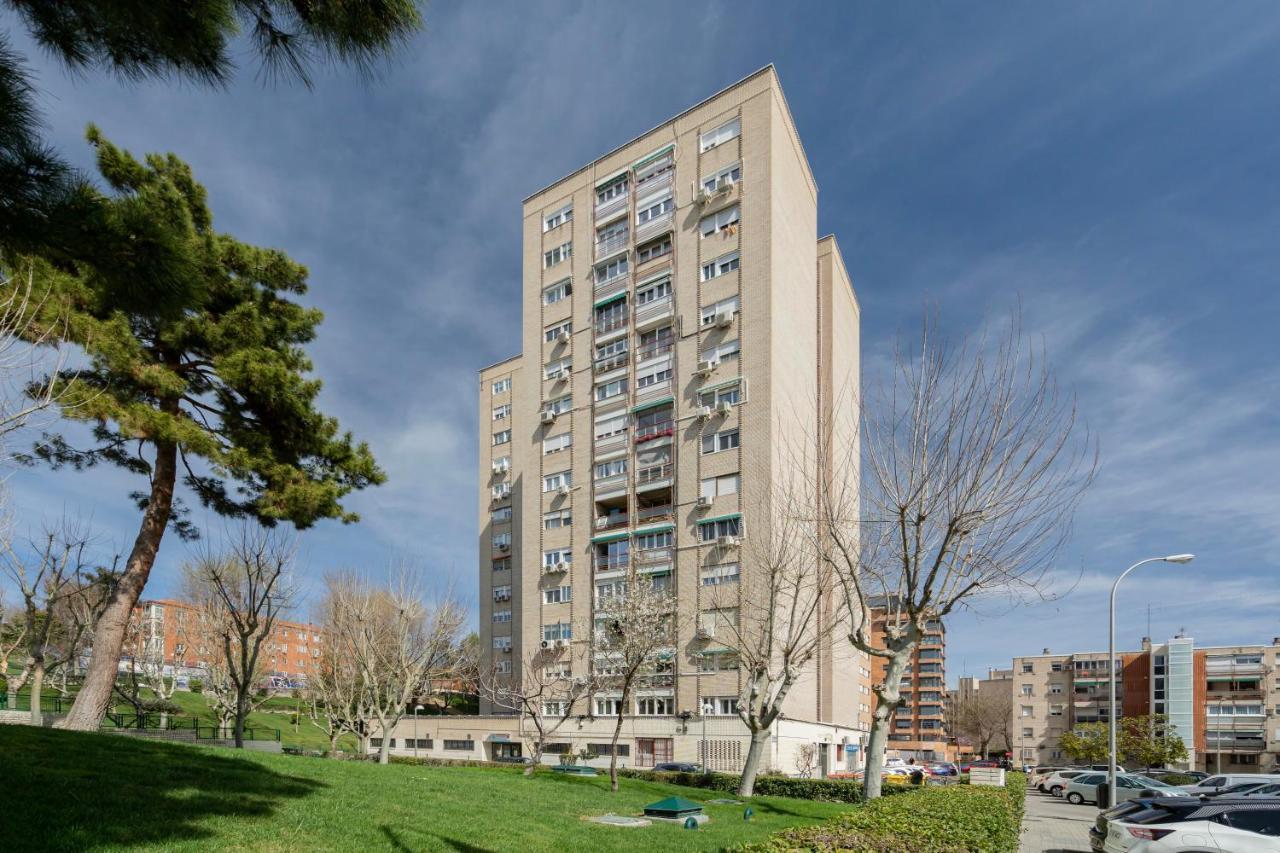 For You Rentals Moderno Apartamento Temporal Cerca Zoo Y Del Parque De Atracciones Ceb76 Madrid Bagian luar foto