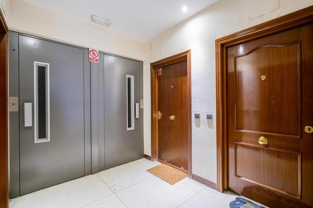 For You Rentals Moderno Apartamento Temporal Cerca Zoo Y Del Parque De Atracciones Ceb76 Madrid Bagian luar foto